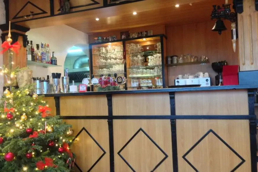 Galeriebild grill-im-touring-bar.jpg