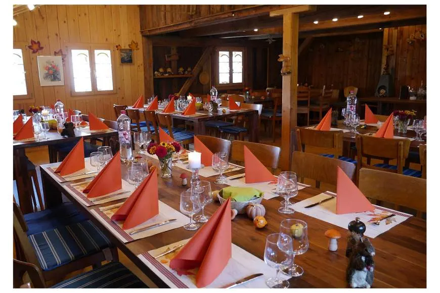 Galeriebild trotte-zum-goldenen-schuh-saal-bis-80-personen.jpg