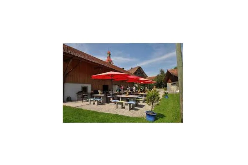 Galeriebild trotte-zum-goldenen-schuh-sommergarten.jpg