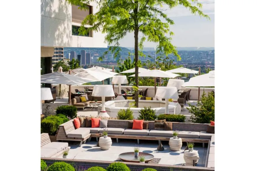 Galeriebild outdoor-terrace-1.jpg