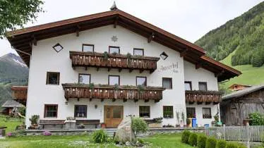 Unternehmen Ausserhof Ferienwohnungen