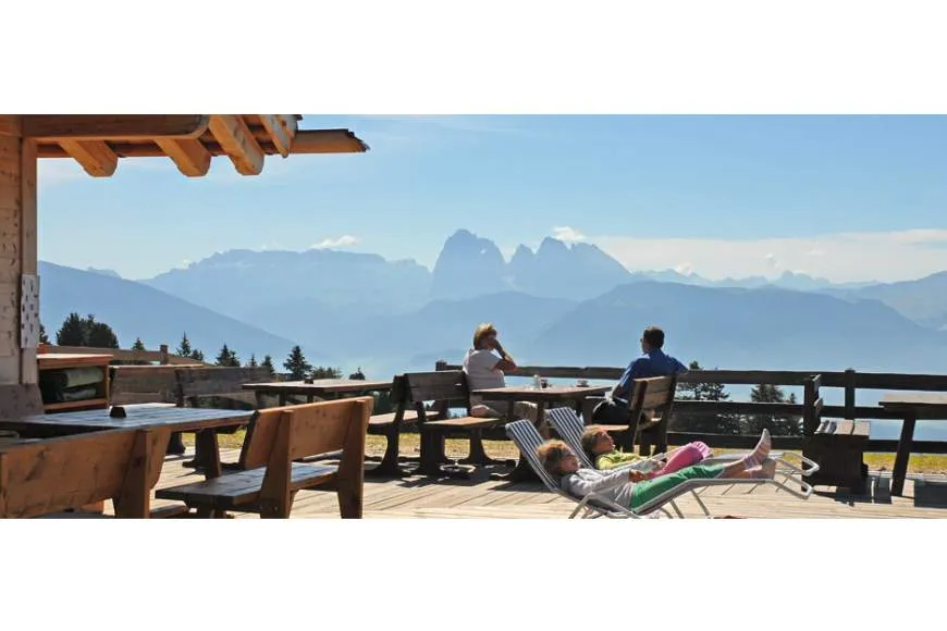 Galeriebild mair-in-plun-huette-terrasse.jpg