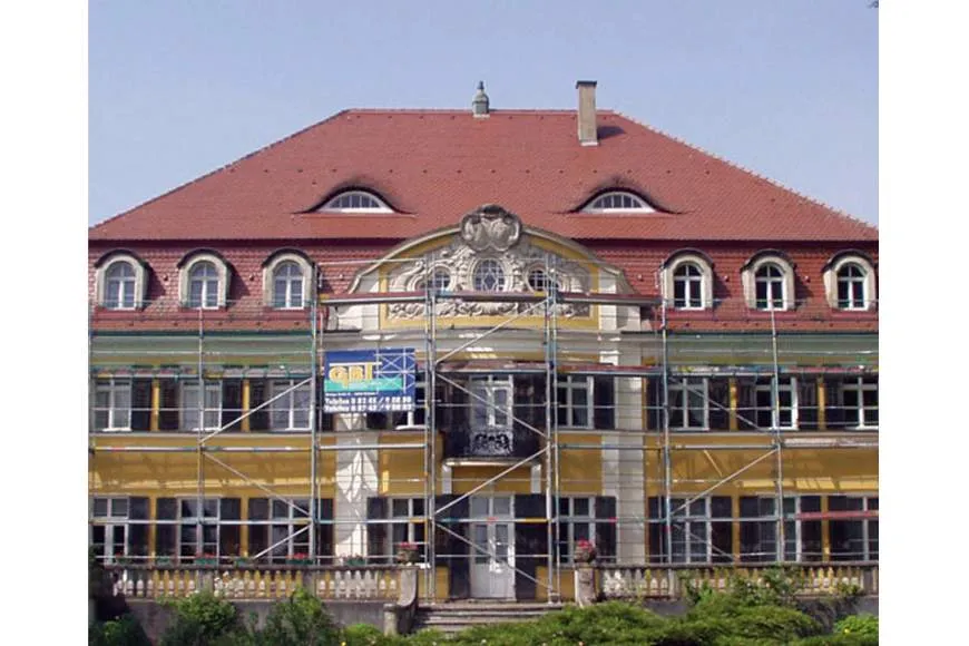 Galeriebild geruestbau-tuerkheim-gmbh-fassadengeruest.1.jpg