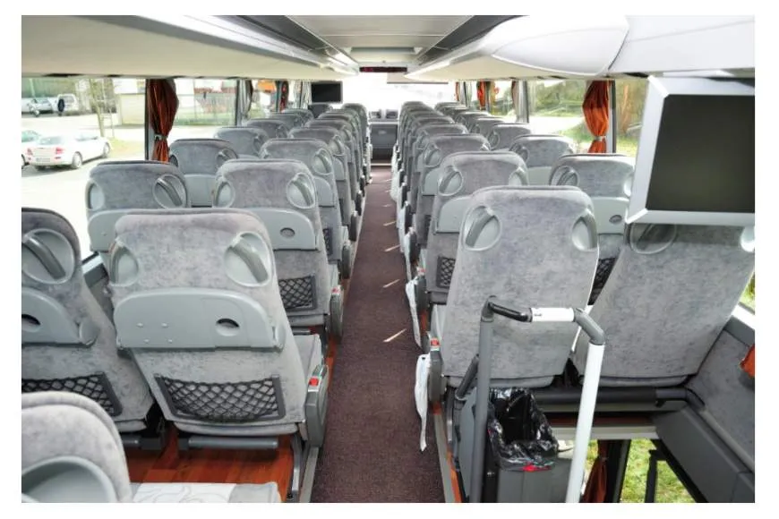Galeriebild verkehrsbetrieb-franke-gmbh-bus-innen.jpg