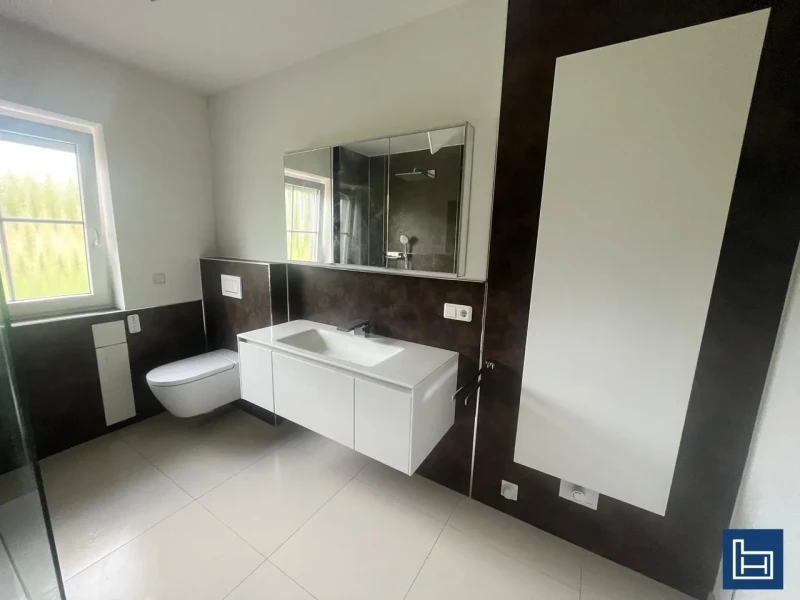 Galeriebild bhEvZFRZQK.webp