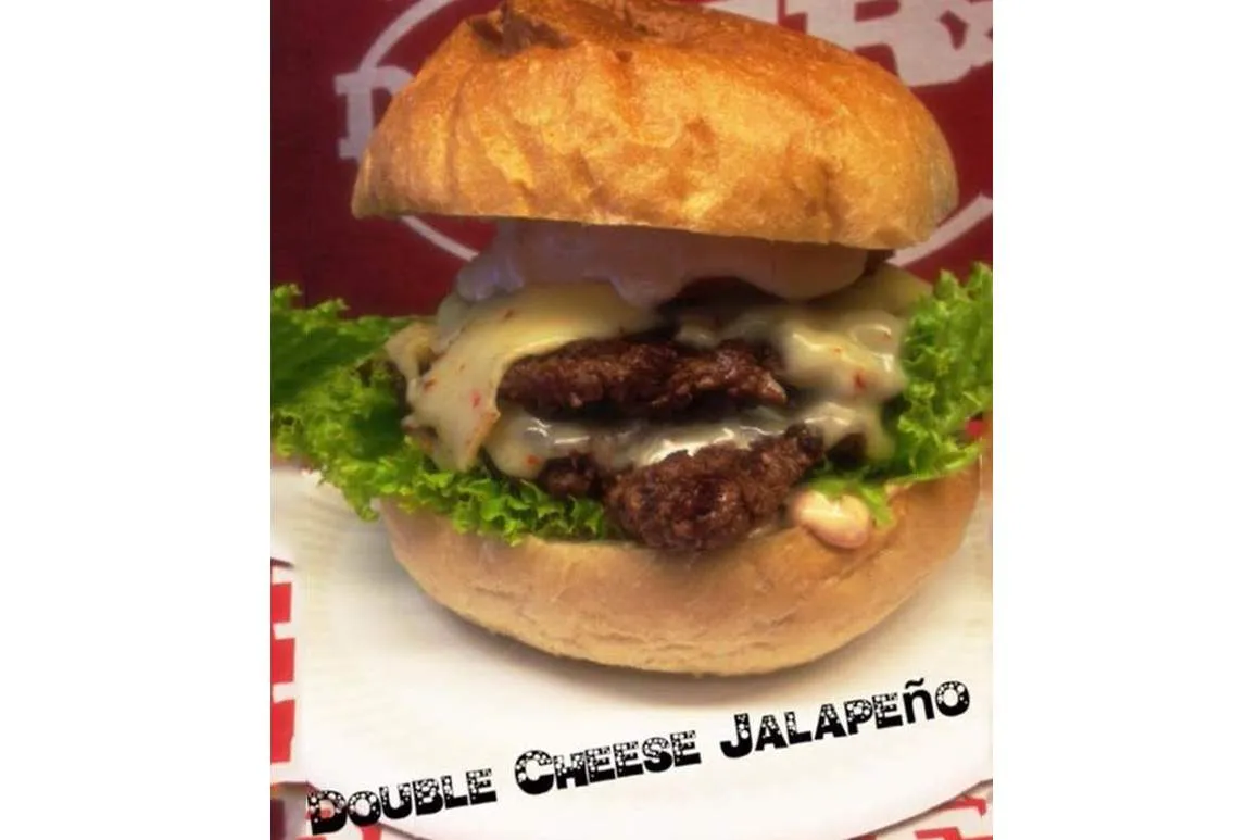 Lou´s Diner Burger