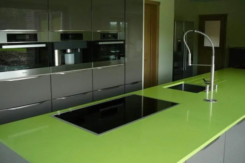 Galeriebild schiffer-j.-GmbH-Küchenarbeitsplatte.jpg