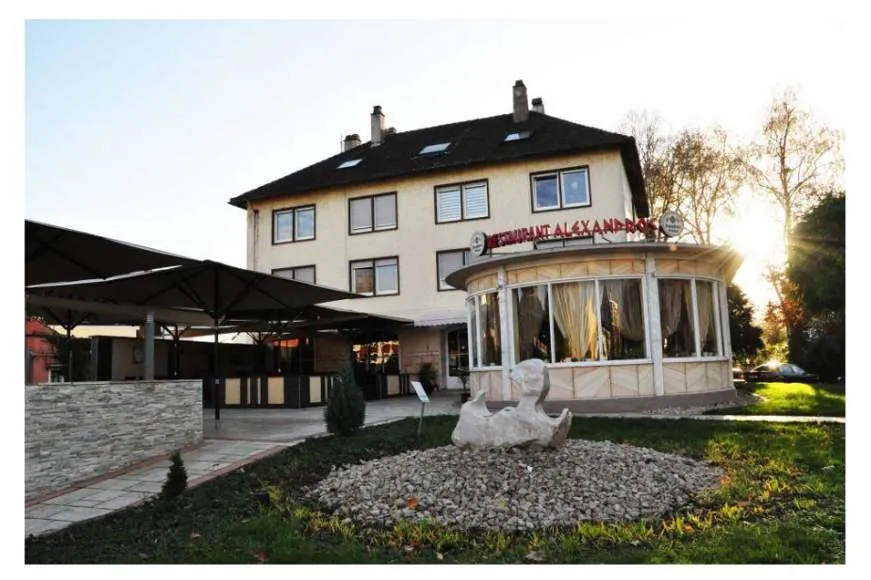 Galeriebild restaurant-alexandros-aussenansicht-1-1519723966.jpg