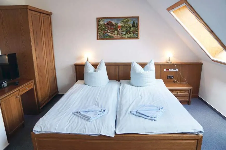 Galeriebild hotel-deuschle-arendsee-zimmer-6-doppelzimmer-02.jpg