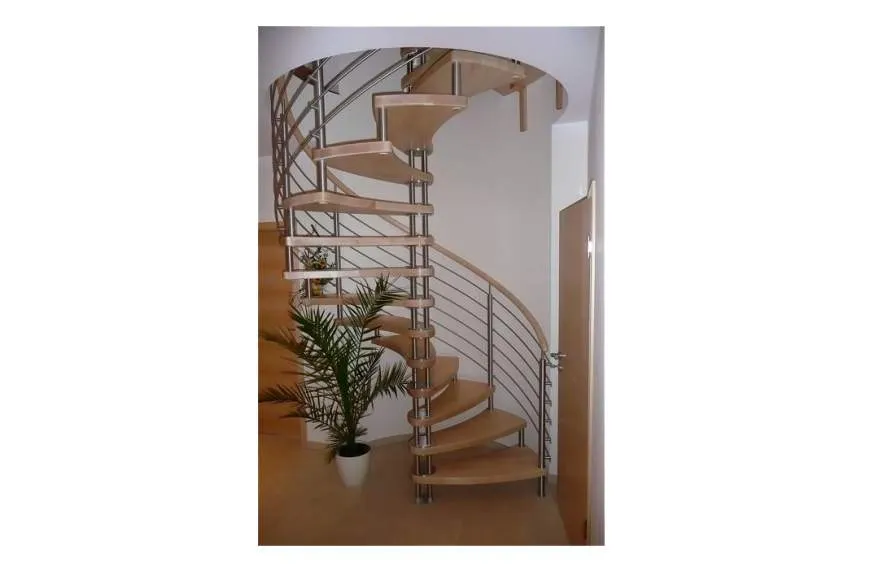 Galeriebild treppen-industriemontagen-holz-stahlkonstruktionen-sascha-giermann-3.jpg