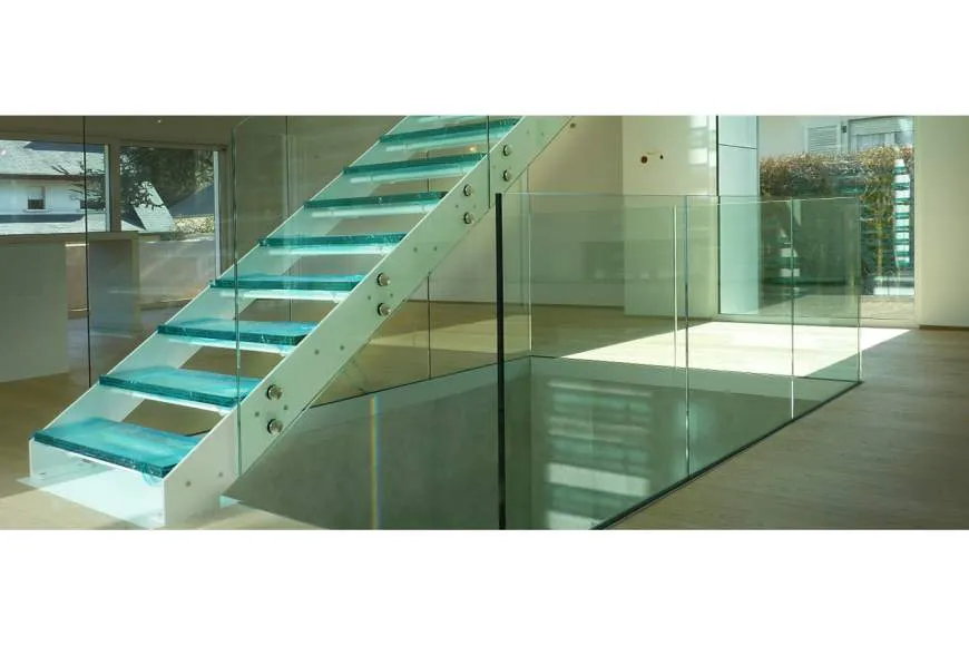 Galeriebild dominici-treppe-aus-glas2.jpg