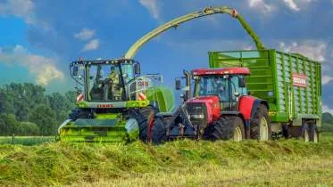 Lohnunternehmen Logemann - - Inh.: Christian Logemann