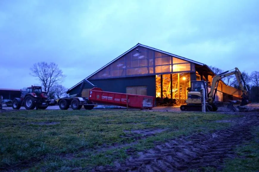 Galeriebild lohnbetrieb-logeamann-lagerhalle.jpg