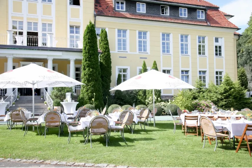 Galeriebild parkhotel-schloss-wulkow-2.png