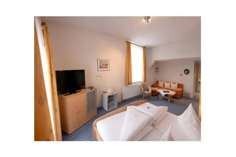Galeriebild hotel-christine-hotelzimmer2.jpg