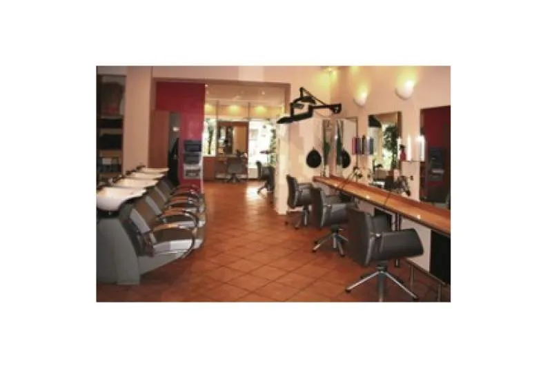 Galeriebild vaino-hair-connection-gmbh-salon-volksdorf-1.jpg