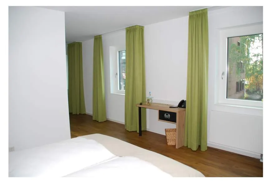 Galeriebild alter-markt-losheim-gmbh-hotel-gaestezimmer-1-1518708633.jpg