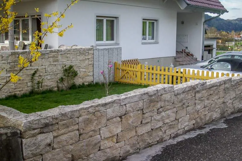 Galeriebild fehrenbach-bauunternehmung-gmbh-aussenanlagen-garten-2.jpg