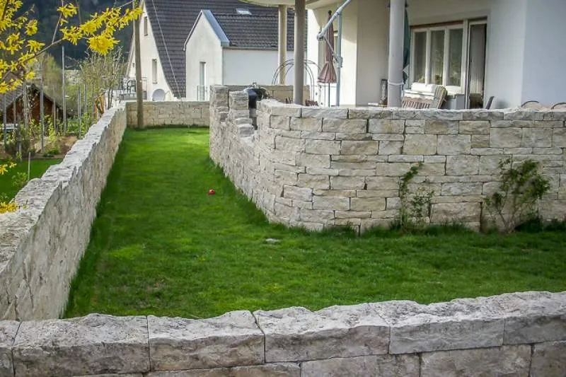 Galeriebild fehrenbach-bauunternehmung-gmbh-aussenanlagen-garten.jpg