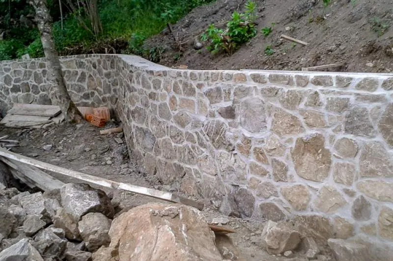 Galeriebild fehrenbach-bauunternehmung-gmbh-bruchsteinmauer.jpg