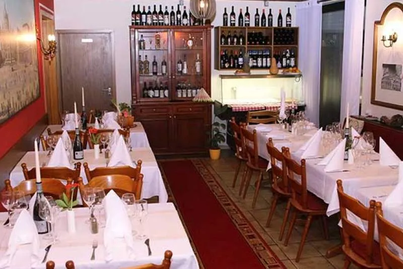 Galeriebild ristorante-pizzeria-roma-innenraum.jpg