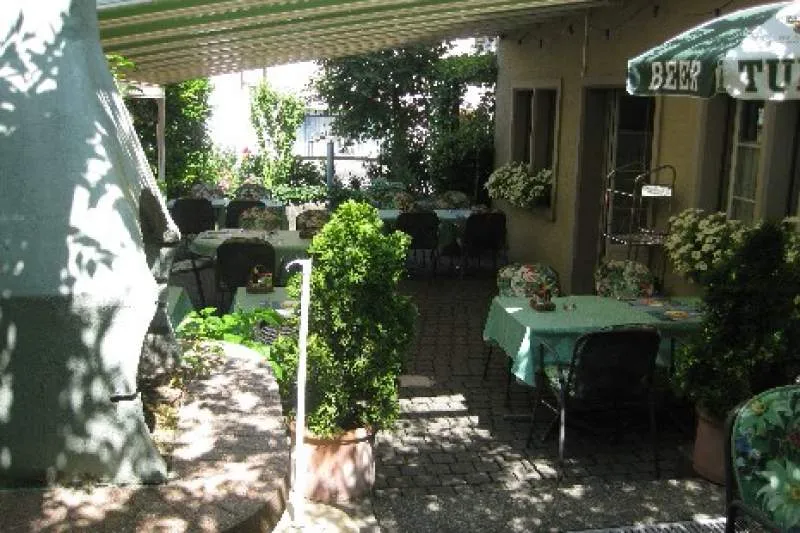 Galeriebild biergarten.jpg