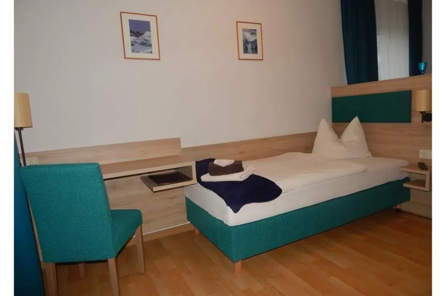 Galeriebild hotel-lindenhof-4-1-1539084855.JPG