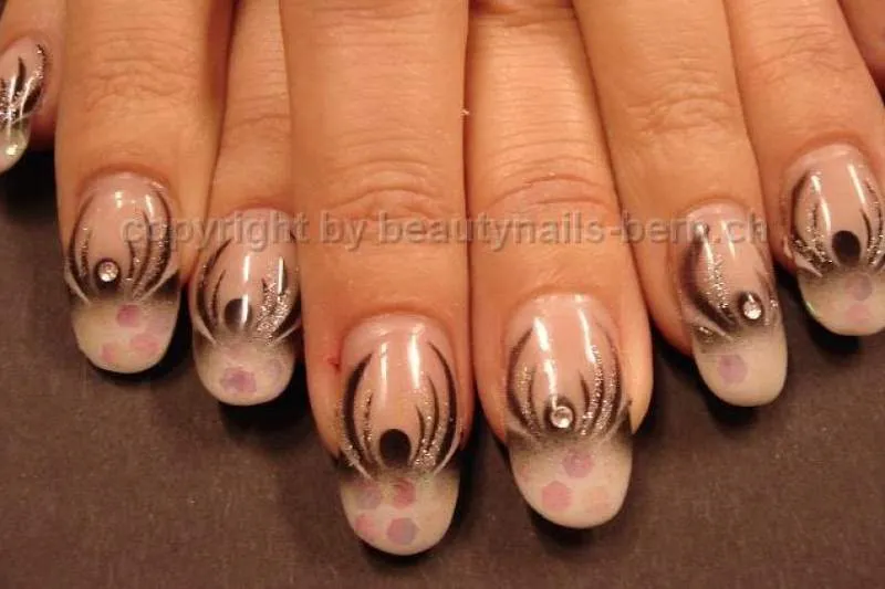 Galeriebild beauty-nails-und-kosmetik-5-1-1538990399.jpg