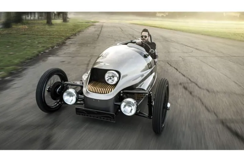 Galeriebild performance-cars-garage-aloyse-zimmer-morgan-style.jpg