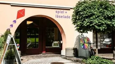 Unternehmen Spiel + Läselade Lachen