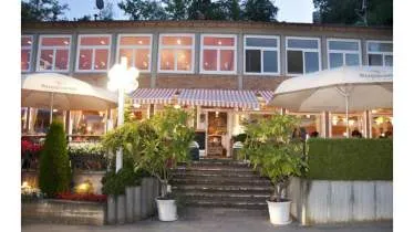 Unternehmen Brauereigaststätte Hohenegg Café Restaurant mit Seeblick