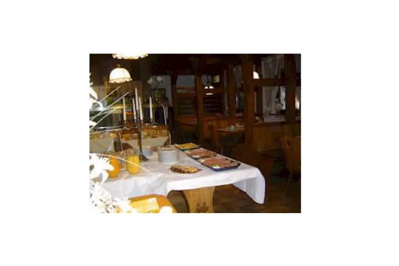 Galeriebild landhotel-garni-muehlberg-fruehstuecksbuffet.jpg