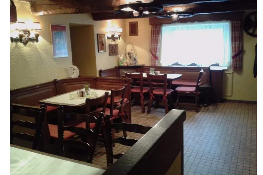 Galeriebild frituere-peters-cafe.jpg