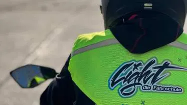 Unternehmen light die Fahrschule Pankow GmbH