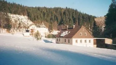 Unternehmen Ferienwohnung "Im Natzschungtal"