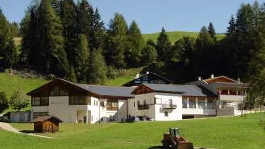 Unternehmen Bau und Möbeltischlerei Mairhofer & CO. OHG