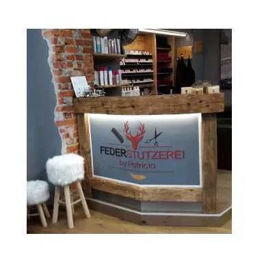 Unternehmen Federstutzerei by Patricia