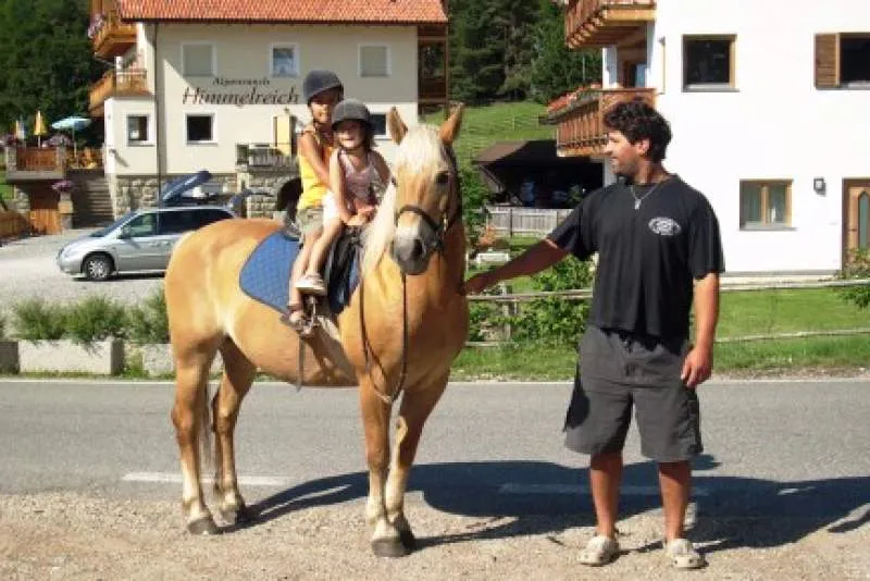 Galeriebild gaststaetten-himmelreich-pferde-reiten.jpg