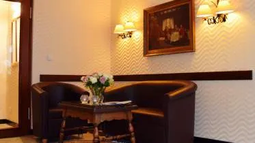 Unternehmen Hotel Garni Regina - Inhaberin Chrissoula Quattrucci-Zacharopoulou