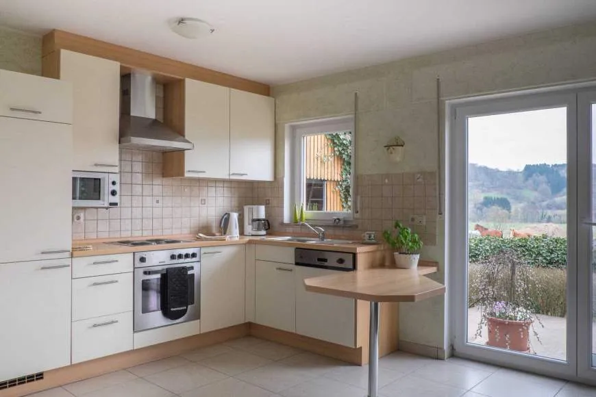 Galeriebild gites-gleis-bingen-catherine-kueche.jpg