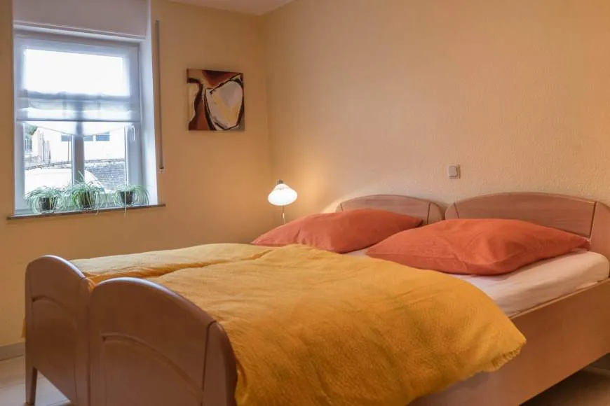 Galeriebild gites-gleis-bingen-catherine-schlafzimmer-2.jpg