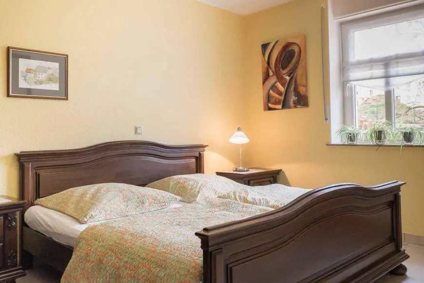 Galeriebild gites-gleis-bingen-catherine-schlafzimmer.jpg