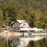 Seewirt am Thumsee Aussenansicht vom See