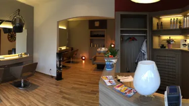 Unternehmen Coiffure Kamm In