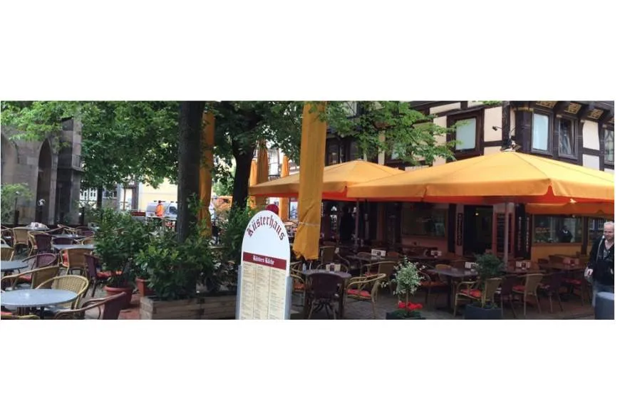 Galeriebild kuesterhaus-inh-1-1526292850.-Frau-Panagiota-Kratimenou-1.jpg