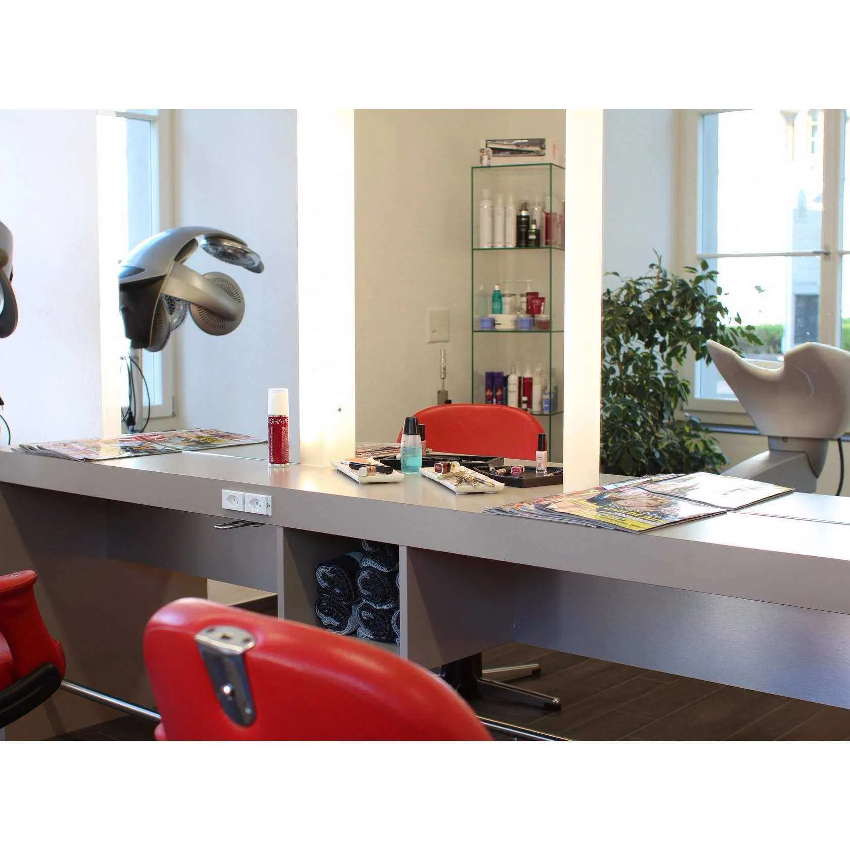 Unternehmen Salon Figaro - Maya Räber