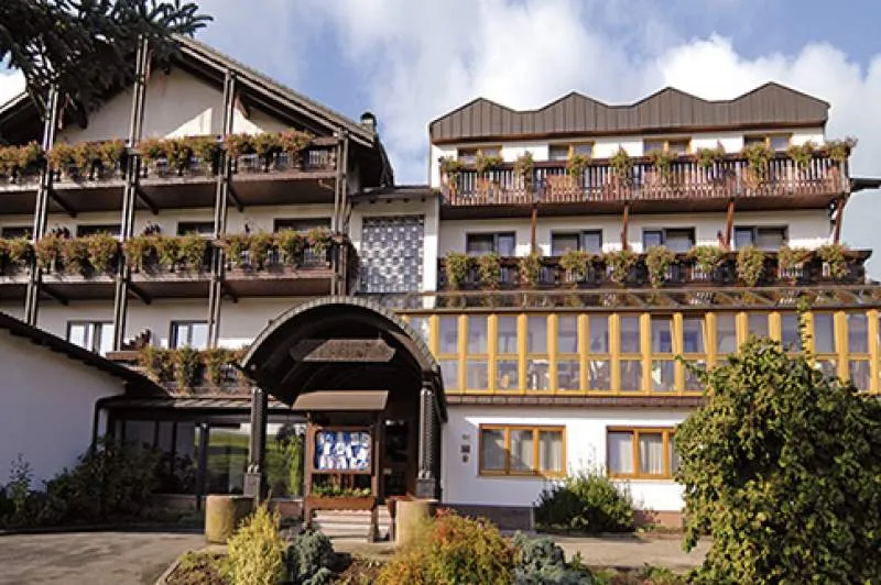 Galeriebild hotel-berghof-aussen-1-1521550714.jpg