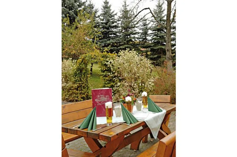 Galeriebild hotel-berghof-biergarten.jpg