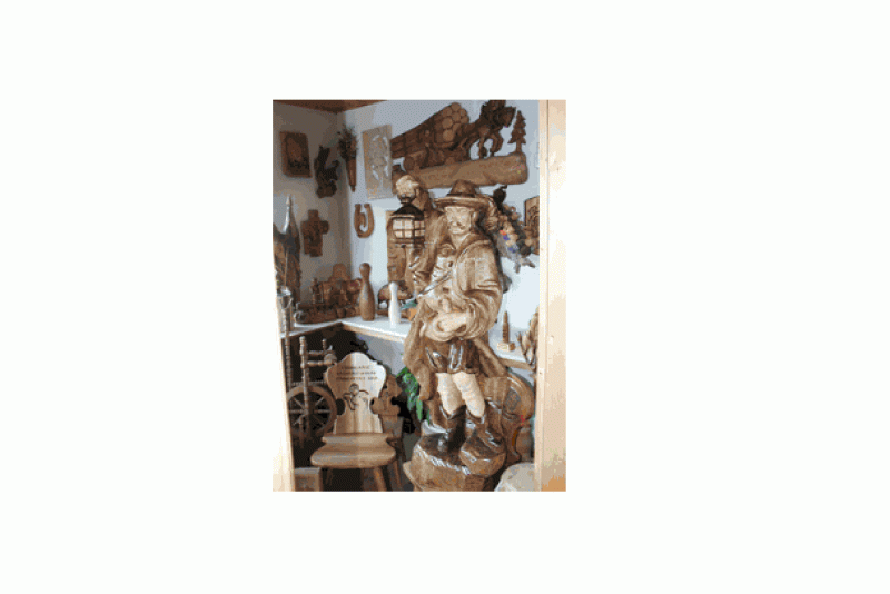 Galeriebild holzschnitzereien-aller-art-werkstatt-04.gif