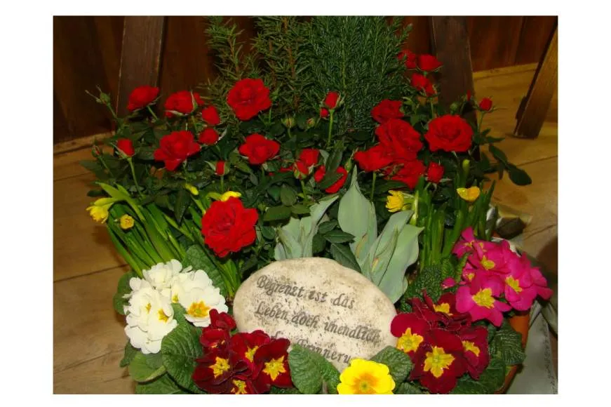 Galeriebild bestattungsdienst-blumen-pichler-blumenschalen.jpg